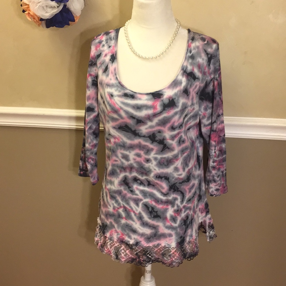 Sivan tie-dye crochet trim top